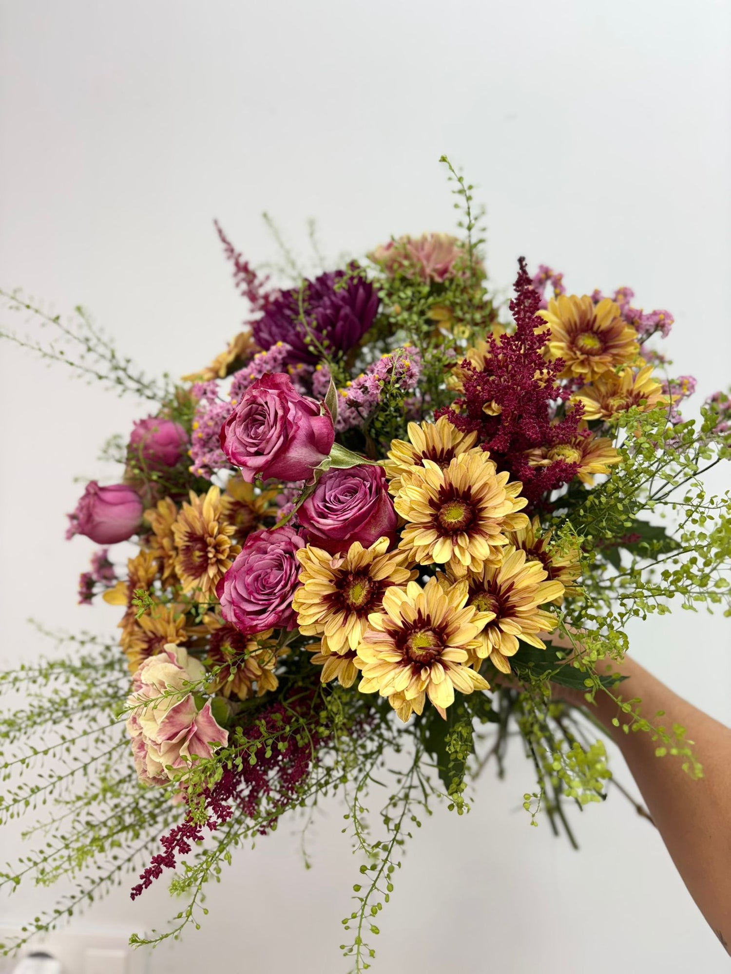 Ramo de flores alegres y frescas, pensado para transmitir ánimo y energía positiva.