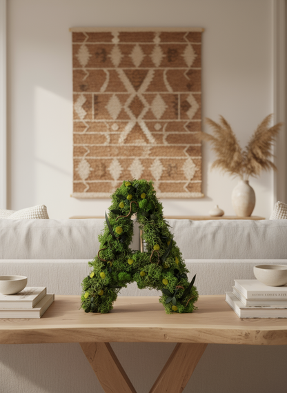 Letra decorada A: diseño natural, frescos y lleno de estilo