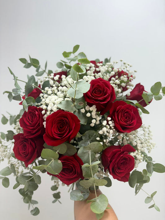 Ramo de rosas rojas